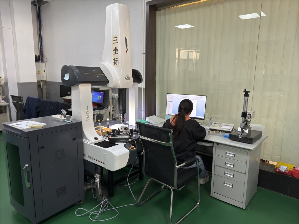 CMM dimensional inspection of a CNC machined aluminum component with precision holes